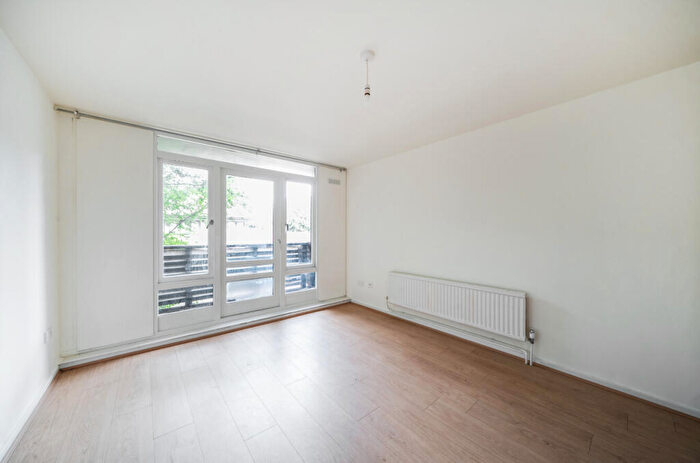 2 Bedroom Apartment For Sale In Brassey Road, London, NW6