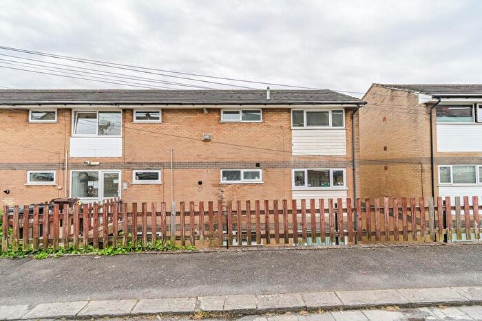 2 Bedroom Flat For Sale In Davnic Close, Barry, CF63
