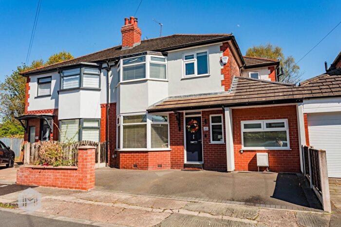 4 Bedroom Semi-Detached House For Sale In Warren Drive, Swinton, Manchester, M27