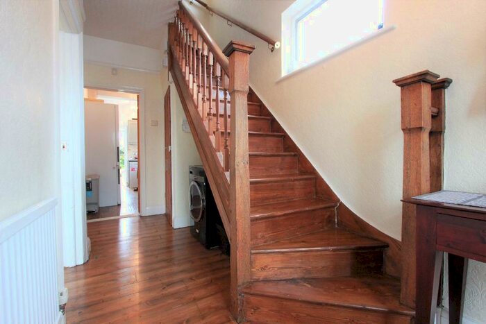 3 Bedroom Semi-Detached House To Rent In Sidcup Road, London, SE12