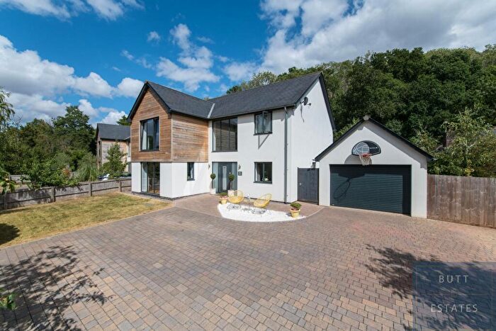 4 Bedroom Detached House For Sale In Lilly Brook, Exeter, EX2