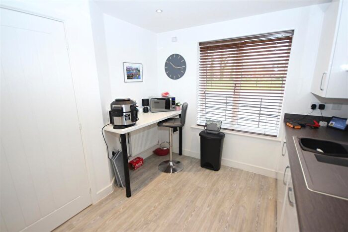 4 Bedroom Town House To Rent In Whiteley Way, Whiteley, Fareham, PO15