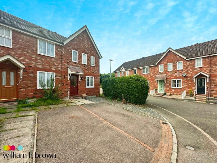 2 Bedroom End Of Terrace House To Rent In Tideswell Close, Braintree, CM7