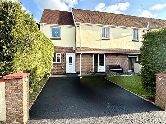 5 Bedroom Property For Sale In Derwendeg, Porthyrhyd, Carmarthen, SA32