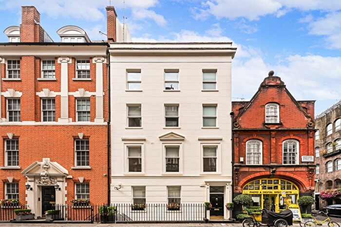 2 Bedroom Terraced House To Rent In Hertford Street, Shepherd Market, W1J