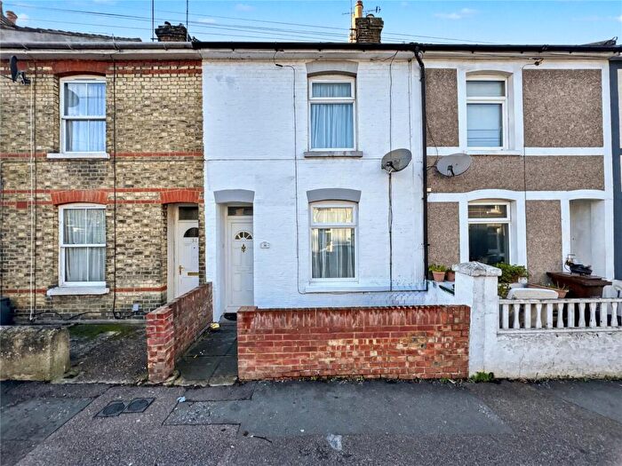 3 Bedroom Terraced House For Sale In East Street, Gillingham, Kent, ME7