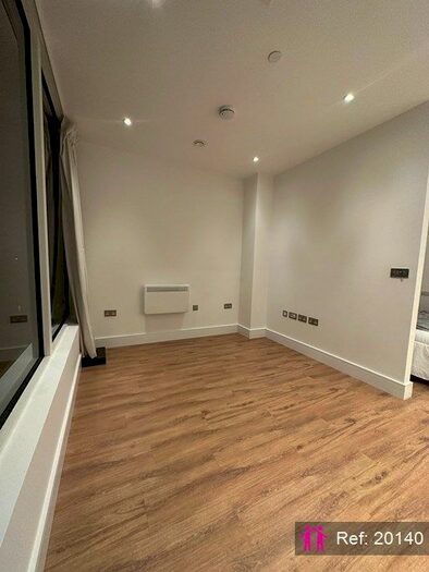 Studio To Rent In West Gate, London, W5