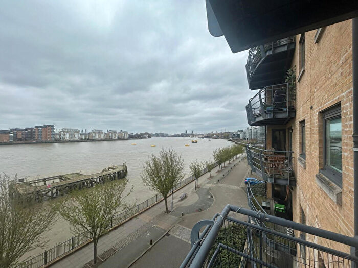 2 Bedroom Flat To Rent In Thistley Court, Glaisher Street, London, SE8