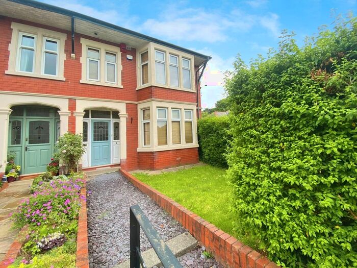 3 Bedroom Property To Rent In Keswick Avenue, Heath, Cardiff, CF23