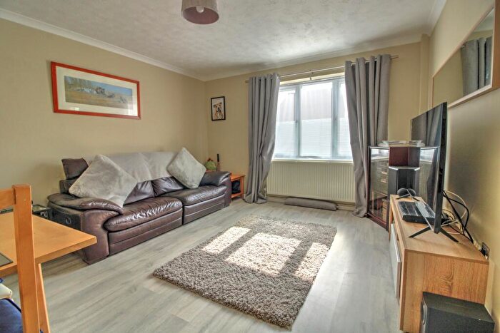2 Bedroom Semi-Detached House For Sale In Boundary Close, Swindon, SN2