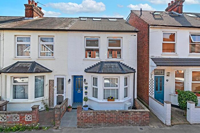 5 Bedroom End Of Terrace House For Sale In Royston Road, St. Albans, AL1