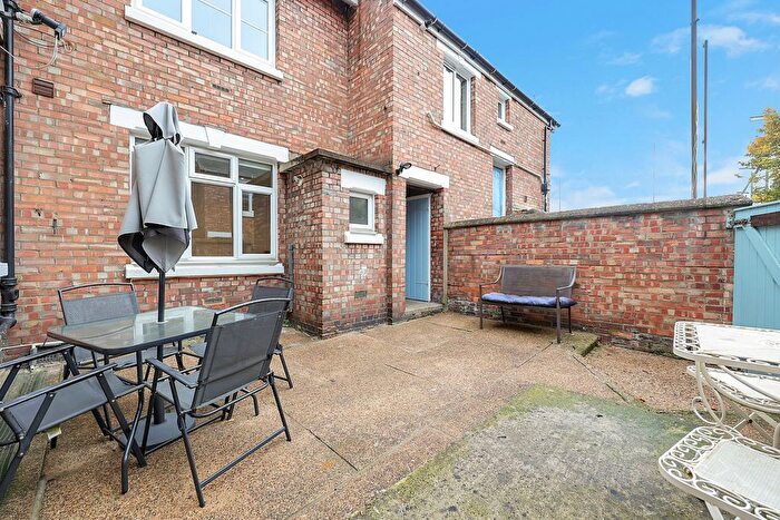 4 Bedroom Terraced House To Rent In Strickland Row, Earlsfield, SW18
