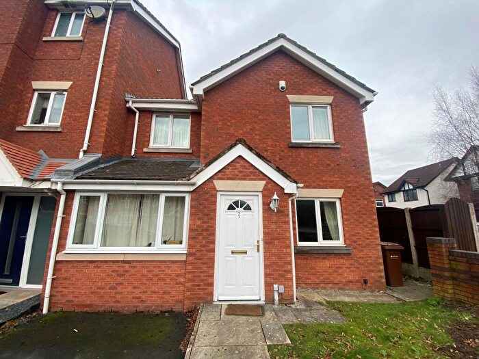 3 Bedroom House To Rent In Alderley Way, SK3