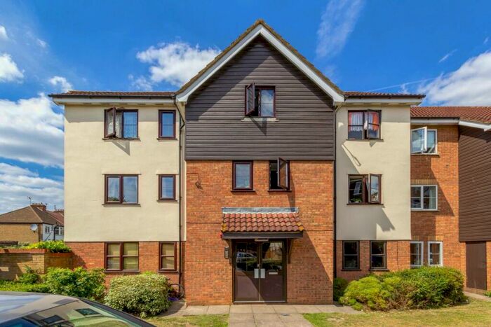 2 Bedroom House To Rent In Vicars Bridge Close, Wembley, HA0