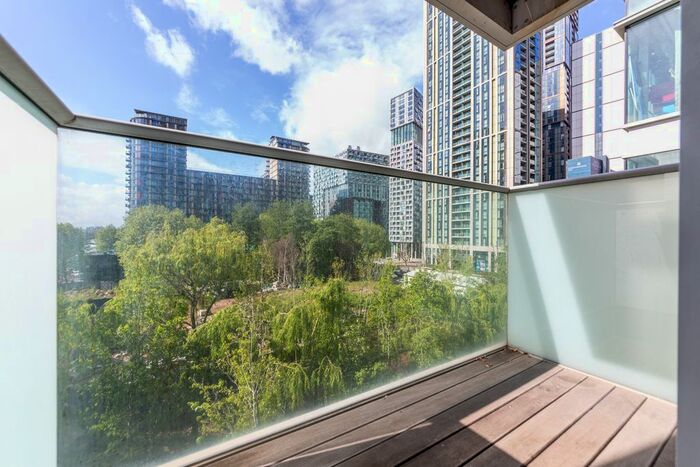 Studio To Rent In Pan Peninsula Square, London, E14