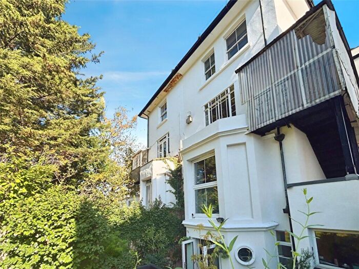 3 Bedroom Flat For Sale In Ewell Road, Surbiton, KT6