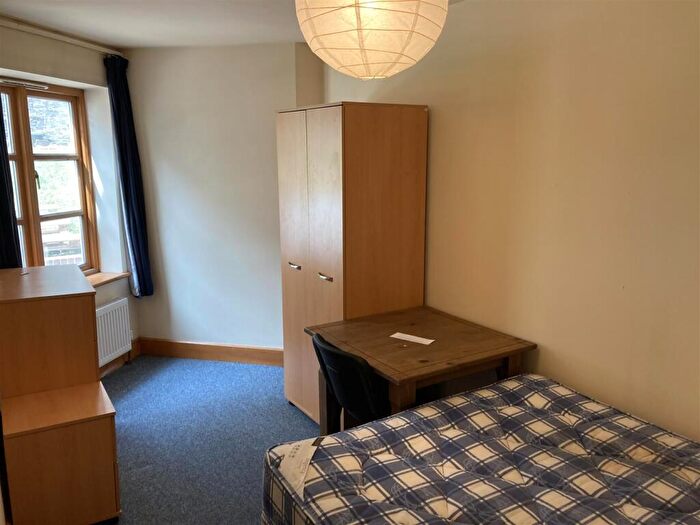 8 Bedroom Terraced House To Rent In Johnny Ball Lane, Bristol, BS2