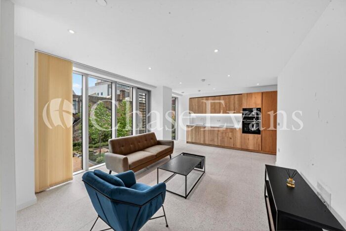1 Bedroom Flat For Sale In Jacquard Point, Tapestry Way, Whitechapel, London, E1