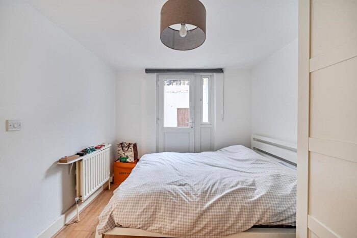 1 Bedroom Flat To Rent In Islington Park Street London, N1