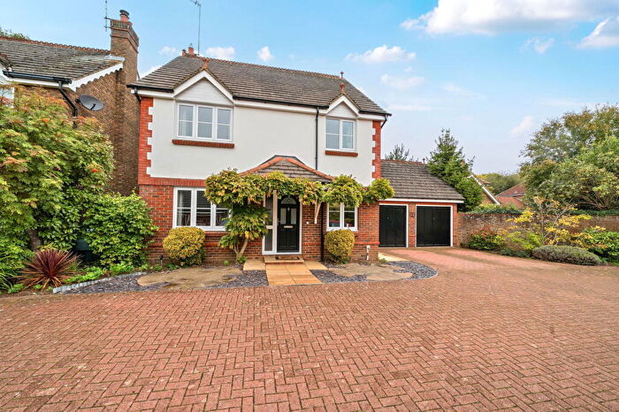 4 Bedroom Detached House For Sale In Strawberry Fields, Bramley, RG26