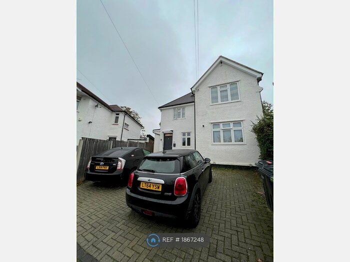 2 Bedroom Flat To Rent In Argyll Gardens, Edgware, HA8