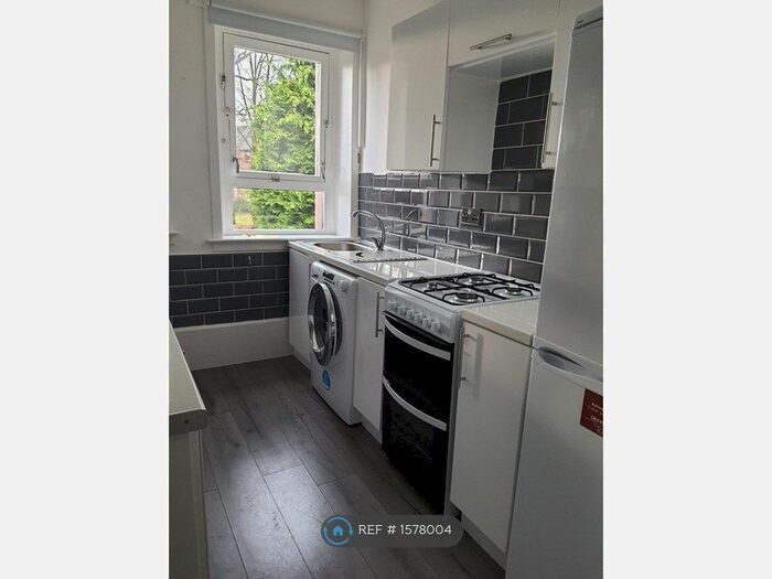 2 Bedroom Flat To Rent In Dinart Street, Glasgow, G33