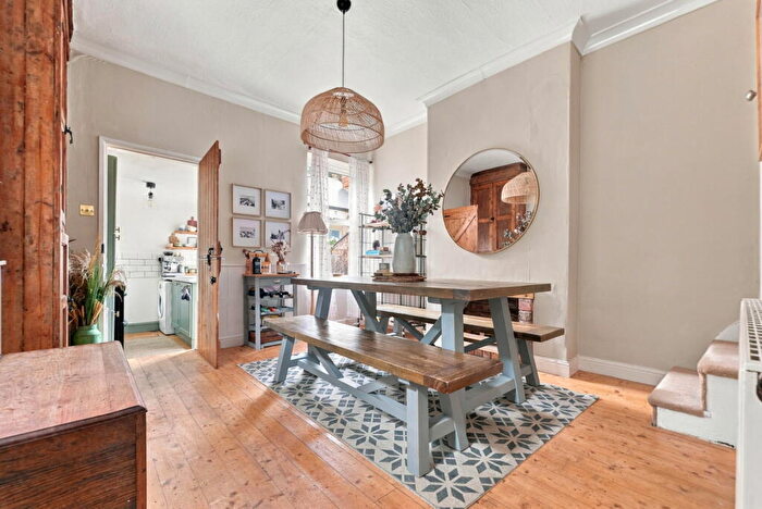 2 Bedroom End Of Terrace House For Sale In Ormonde Terrace, Nottingham, Nottinghamshire, NG5