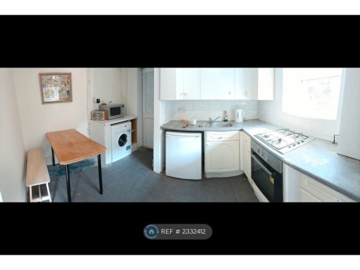 2 Bedroom Flat To Rent In Redland, Bristol, BS6