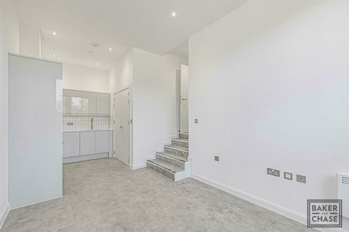 1 Bedroom Flat To Rent In Merchant Heights, High Road, Tottenham, N17