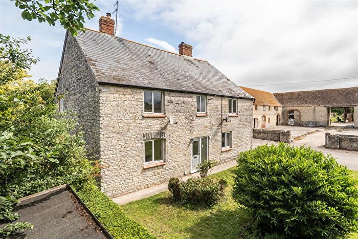 3 Bedroom Semi Detached House For Sale In Isle Abbotts, Ilminster, TA3