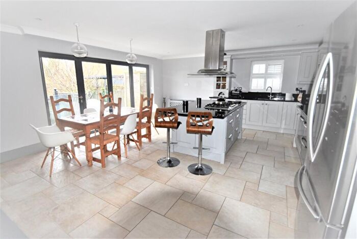 5 Bedroom Detached House To Rent In Ham Island, Old Windsor, SL4