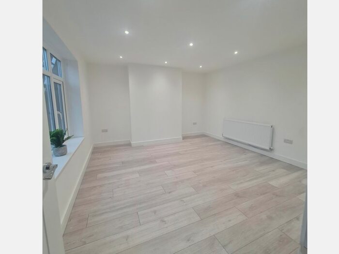 3 Bedroom Property To Rent In Valley Road, Bloxwich, Walsall WS3