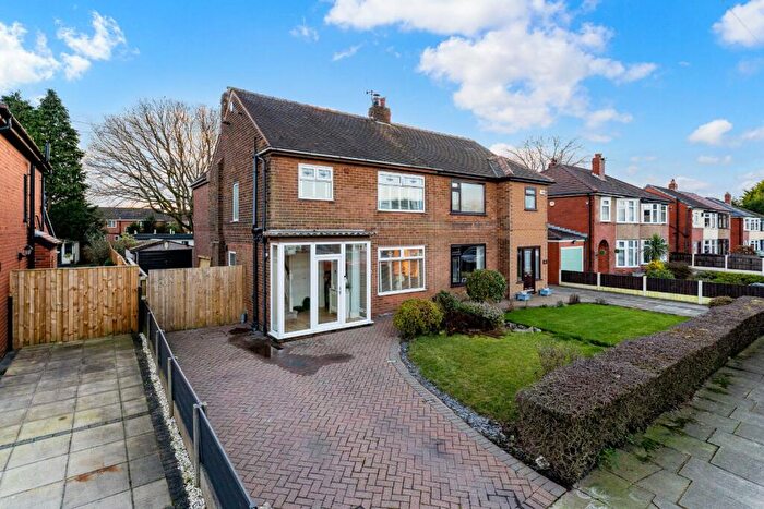3 Bedroom Semi-Detached House For Sale In Braddyll Road, Bolton, Lancashire, BL5