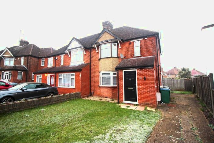 1 Bedroom Flat To Rent In Garston Crescent, Garston, Watford, WD25