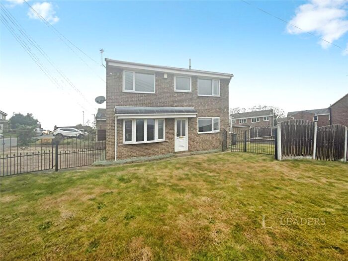 3 Bedroom House To Rent In Fleming Way, Flanderwell, Rotherham, S66