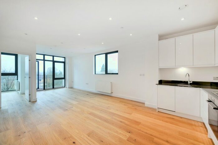 1 Bedroom Flat To Rent In One Twenty Chertsey, London KT16