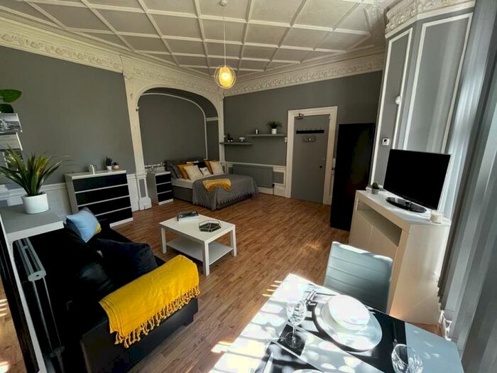 Studio To Rent In Virginia House, LS6