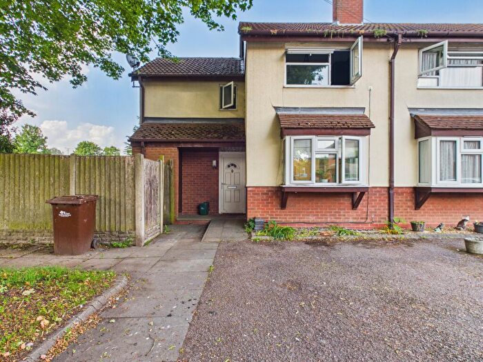 Semi-Detached House To Rent In Room, Wakefield Avenue, Tutbury, DE13