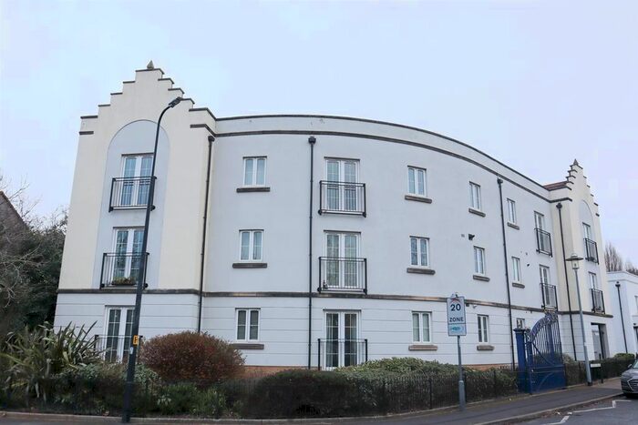 2 Bedroom Flat To Rent In Gateway Terrace, Portishead, Bristol, BS20