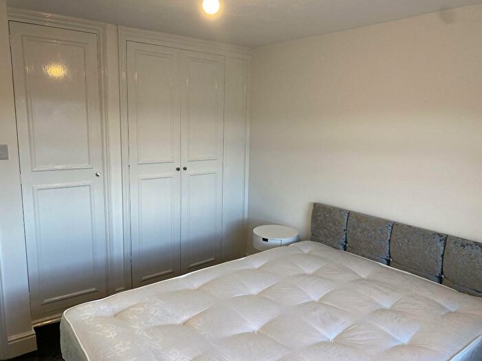 2 Bedroom Apartment To Rent In Flat Hampton Court, Market Harborough, LE16