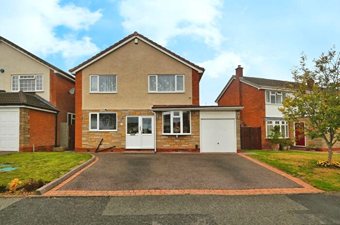 4 Bedroom Detached House For Sale In Loxley Road, Sutton Coldfield, B75