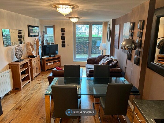 1 Bedroom Flat To Rent In Cross St, Portsmouth, PO1