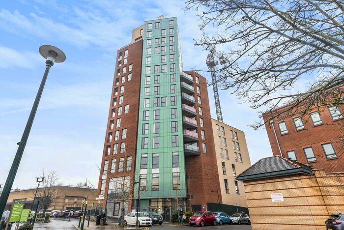 2 Bedroom Flat To Rent In St. Marks Road, Bromley BR2