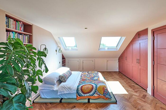 4 Bedroom Terraced House For Sale In Boundary Road, London, N22