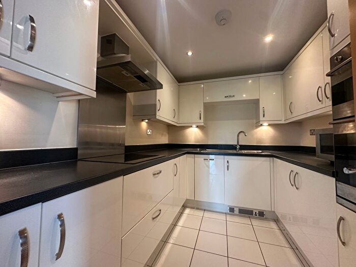 2 Bedroom Flat To Rent In Sir Anthony Eden Way, Warwick, CV34