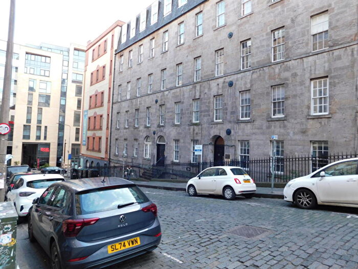 2 Bedroom Flat To Rent In , Blair Street, Edinburgh, EH1