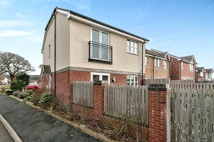 2 Bedroom Flat For Sale In Cae'r Llynen, Llandudno Junction, Conwy, LL31