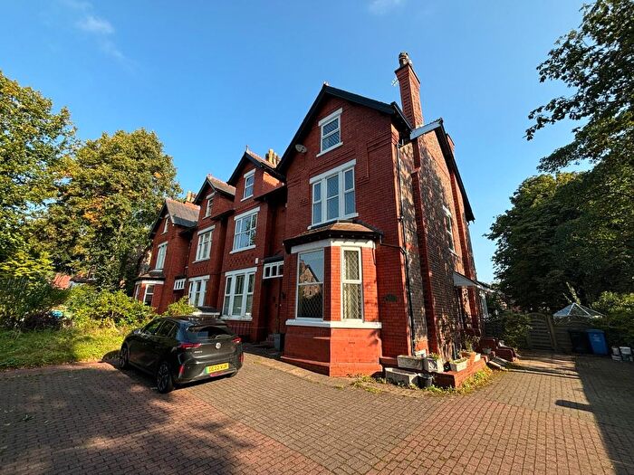 3 Bedroom Flat To Rent In Regent Road, Altrincham, WA14