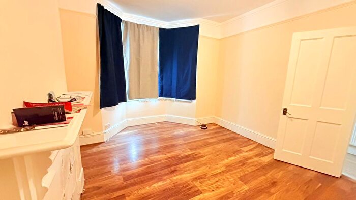 4 Bedroom Terraced House To Rent In Herga Road, Wealdstone, HA3