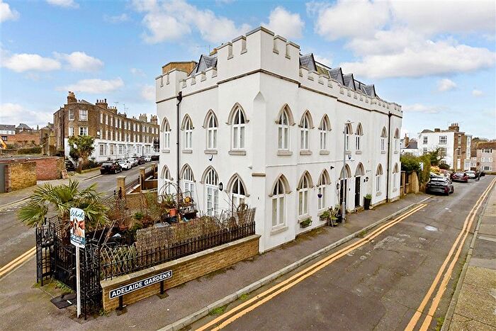 3 Bedroom End Terrace House For Sale In Adelaide Gardens, Ramsgate, Kent, CT11